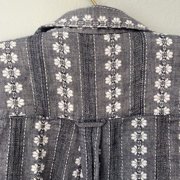 Kut from the Kloth Top - Picture 5 of 6